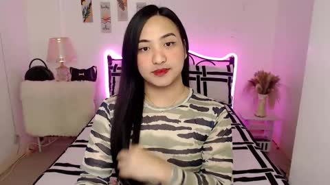 Queen Cyrine online show from January 12, 4:18 am