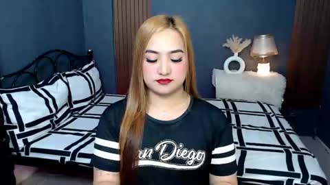 Snapshot of slave_amanda69 chatting on June 22, 3:47 am Queen Cyrine online show from June 22, 3:47 am