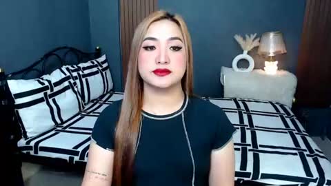 Snapshot of slave_amanda69 chatting on July 5, 3:02 am Queen Cyrine online show from July 5, 3:02 am