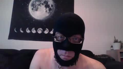 Snapshot of slaveforgodess chatting on January 27, 8:18 am slaveforgodess online show from January 27, 8:18 am