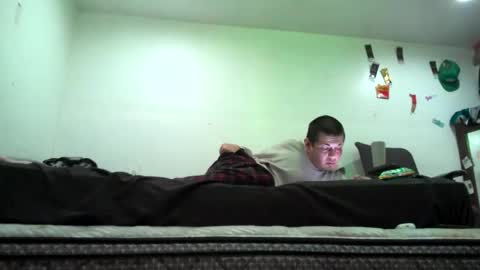 Sleazyycarlitx online show from October 12, 9:30 am