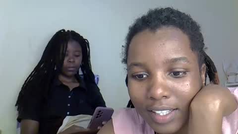 Snapshot of sleciah chatting on November 22, 10:25 am sleciah online show from November 22, 10:25 am