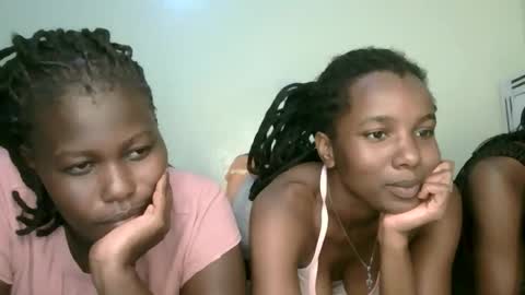 Snapshot of sleciah chatting on January 14, 12:27 am sleciah online show from January 14, 12:27 am