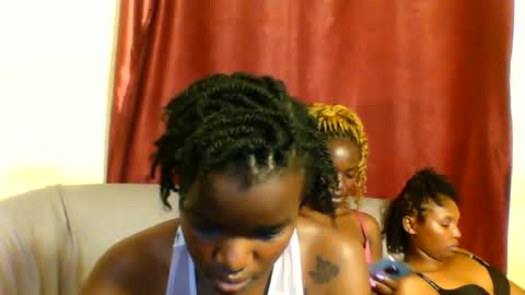 sleek_ass online show from March 2, 5:47 pm