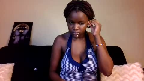 Snapshot of sleek_tits chatting on July 12, 7:43 am sleek_tits online show from July 12, 7:43 am