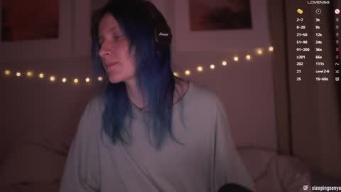 Snapshot of sleepingsonya chatting on December 23, 9:08 pm Sonya online show from December 23, 9:08 pm