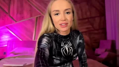 Slemgem Amy  friends online show from December 15, 9:20 pm