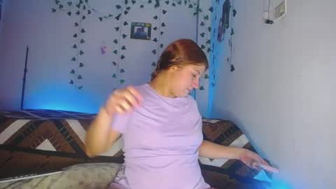 Snapshot of sleyandluna1 chatting on July 2, 2:33 am sleyandluna1 online show from July 2, 2:33 am