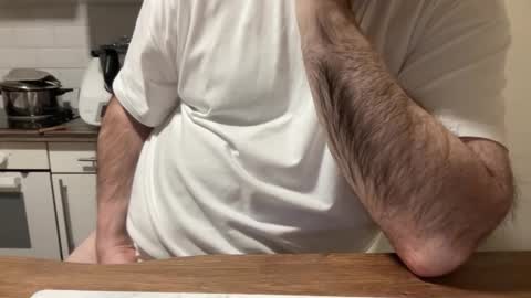 Snapshot of slice5 chatting on December 16, 11:21 pm slice5 online show from December 16, 11:21 pm