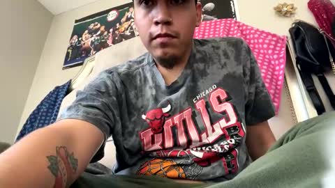 Snapshot of slickbadboy chatting on January 4, 7:23 pm slickbadboy online show from January 4, 7:23 pm