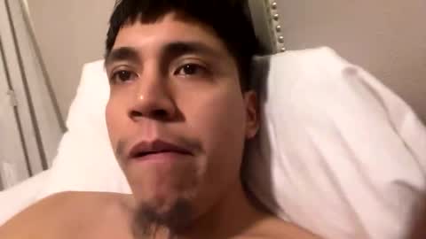 Snapshot of slickbadboy chatting on February 14, 12:51 am slickbadboy online show from February 14, 12:51 am