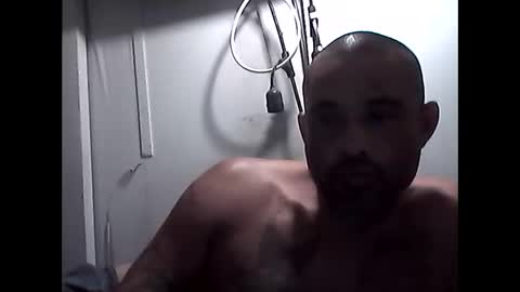 slickstre online show from April 15, 3:46 am