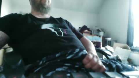 Snapshot of slickwill2391 chatting on April 2, 5:32 pm slickwill2391 online show from April 2, 5:32 pm