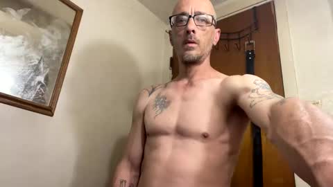 slim315488 online show from April 24, 8:44 pm