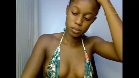 Lily online show from June 28, 7:03 am