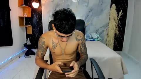 Snapshot of slim_master12 chatting on April 19, 2:16 pm slim_master12 online show from April 19, 2:16 pm