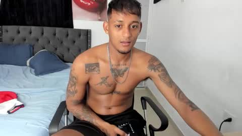 Snapshot of slim_master12 chatting on April 29, 10:38 pm slim_master12 online show from April 29, 10:38 pm