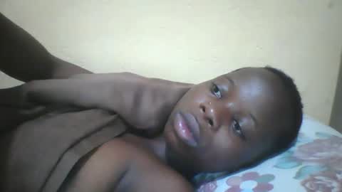 Snapshot of slim_petite_ebony chatting on January 20, 1:18 am slim_petite_ebony online show from January 20, 1:18 am