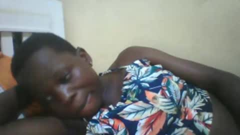 Snapshot of slim_petite_ebony chatting on March 5, 1:42 am slim_petite_ebony online show from March 5, 1:42 am