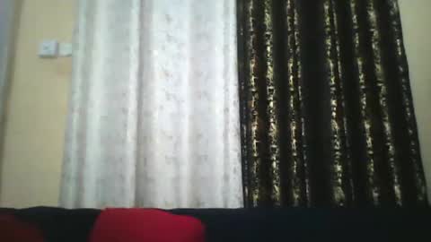 slim_petite_ebony online show from March 18, 10:29 am