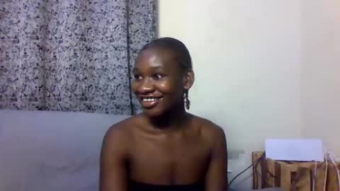 slimandthick1 online show from February 10, 4:00 pm