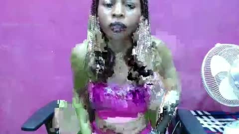 slimass31 online show from April 1, 7:11 pm