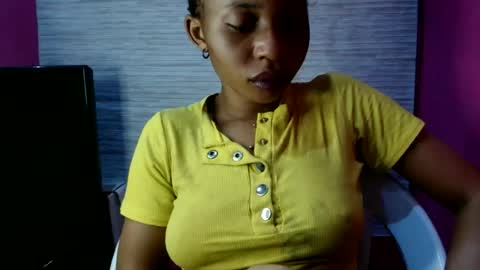 Snapshot of slimass31 chatting on June 17, 10:43 pm slimass31 online show from June 17, 10:43 pm