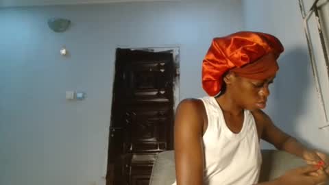 Snapshot of slimbaby16 chatting on December 2, 5:02 am Slim online show from December 2, 5:02 am