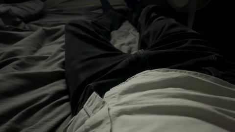 Snapshot of slimboy6900 chatting on April 8, 12:10 am slimboy6900 online show from April 8, 12:10 am