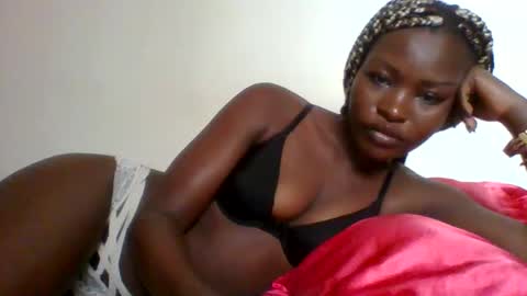 Snapshot of slimdiva chatting on March 17, 5:33 am slimdiva online show from March 17, 5:33 am