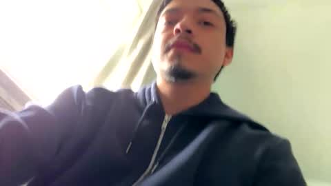 Snapshot of slimjayys chatting on March 15, 4:24 pm slimjayys online show from March 15, 4:24 pm