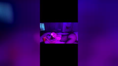 slimsodangerous online show from April 4, 12:42 am