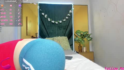 Snapshot of slut_milf4u chatting on December 20, 3:21 pm Paola online show from December 20, 3:21 pm