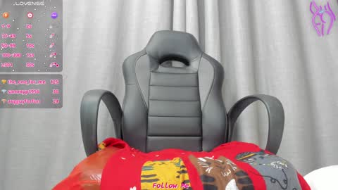 Snapshot of slut_milf4u chatting on January 9, 10:09 pm Paola online show from January 9, 10:09 pm