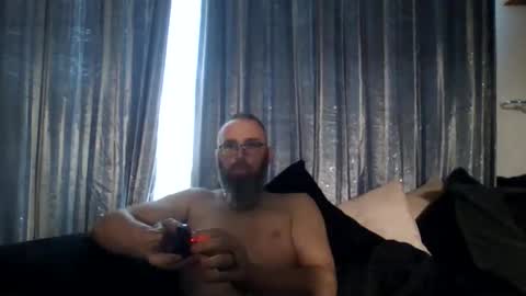 Snapshot of slutfucker20 chatting on April 18, 7:01 am slutfucker20 online show from April 18, 7:01 am