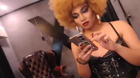 Snapshot of sluthotcummer69x chatting on February 12, 4:57 pm EMPRESS GODDESS KRISTINE online show from February 12, 4:57 pm