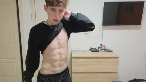 sluttsavage online show from March 22, 8:45 pm