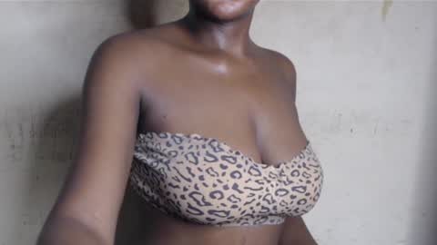 sluttx_choco online show from May 10, 7:30 pm