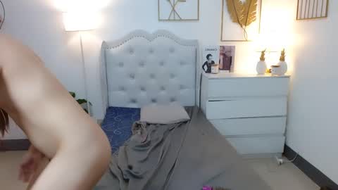 slutty_aurora online show from March 8, 3:06 am