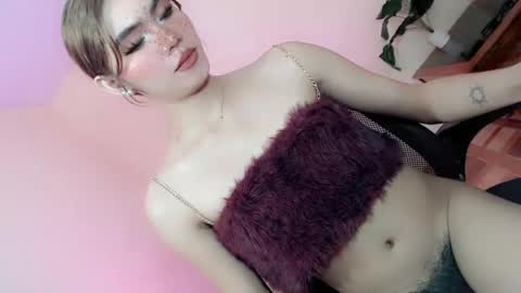 slutty_rose69 online show from May 16, 11:46 pm