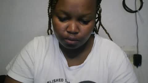 Snapshot of slutty_shan chatting on October 19, 5:30 am slutty_shan online show from October 19, 5:30 am