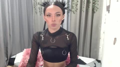 Snapshot of sluttychie chatting on January 5, 11:26 am CHIE CHIE online show from January 5, 11:26 am