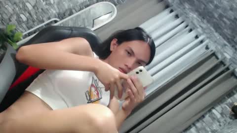 Snapshot of sluttychie chatting on February 17, 1:58 am CHIE CHIE online show from February 17, 1:58 am