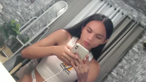 Snapshot of sluttychie chatting on February 17, 10:25 pm CHIE CHIE online show from February 17, 10:25 pm