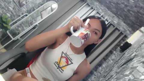 Snapshot of sluttychie chatting on March 9, 11:14 pm CHIE CHIE online show from March 9, 11:14 pm