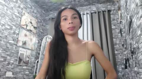 CHIE CHIE online show from October 31, 3:57 pm