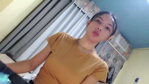 Snapshot of sluttychie chatting on March 12, 12:50 am CHIE CHIE online show from March 12, 12:50 am