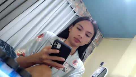 Snapshot of sluttychie chatting on May 24, 8:47 pm CHIE CHIE online show from May 24, 8:47 pm
