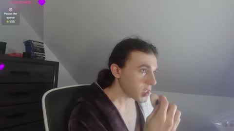 Natsu online show from February 5, 6:23 pm