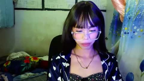 sluttypatotie online show from May 22, 1:06 pm